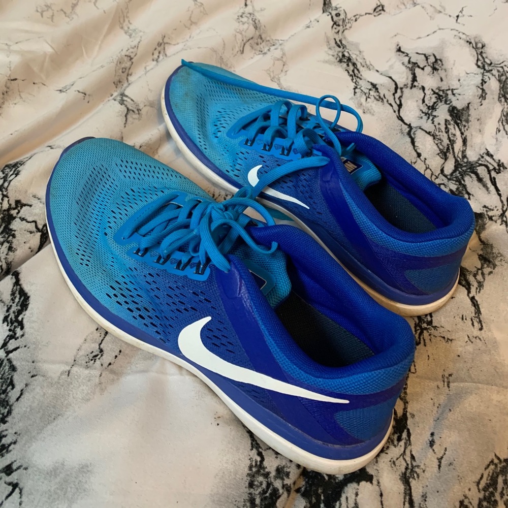 Nike Sneakers